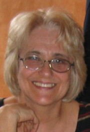 L�lia YOUNG